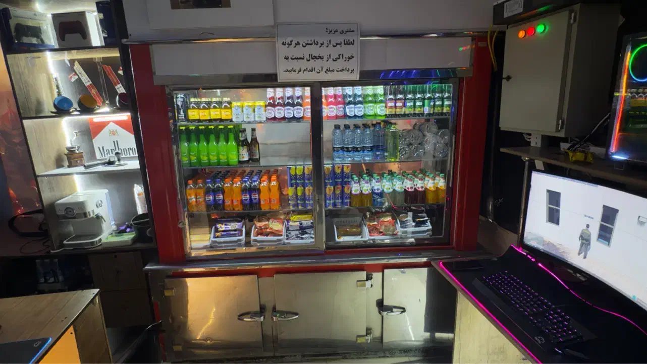 یخچال بزرگ ویترینی درب کشویی|یخچال و فریزر|کاشان, گبرها|دیوار