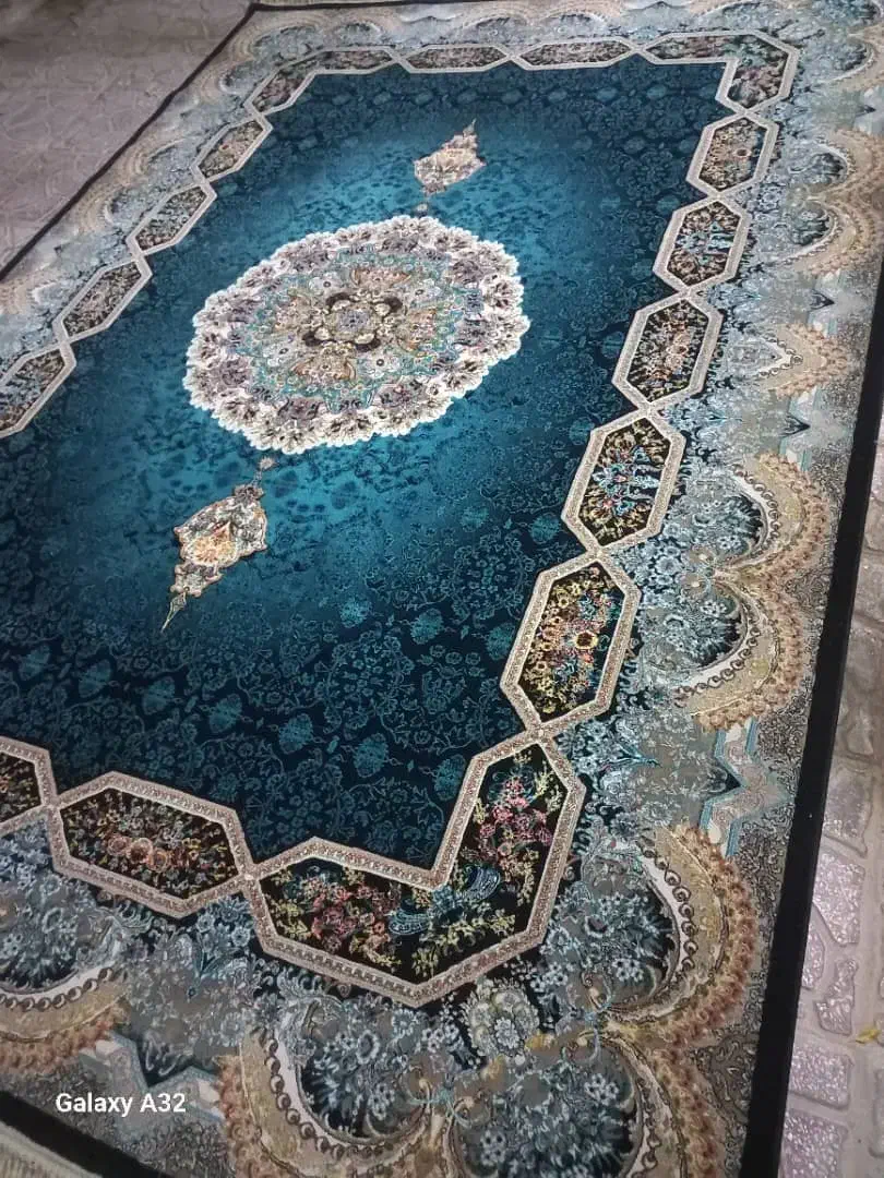 فرش ۷۰۰ شانه ۹ متری تراکم ۲۵۵۰|فرش|ایلام, |دیوار