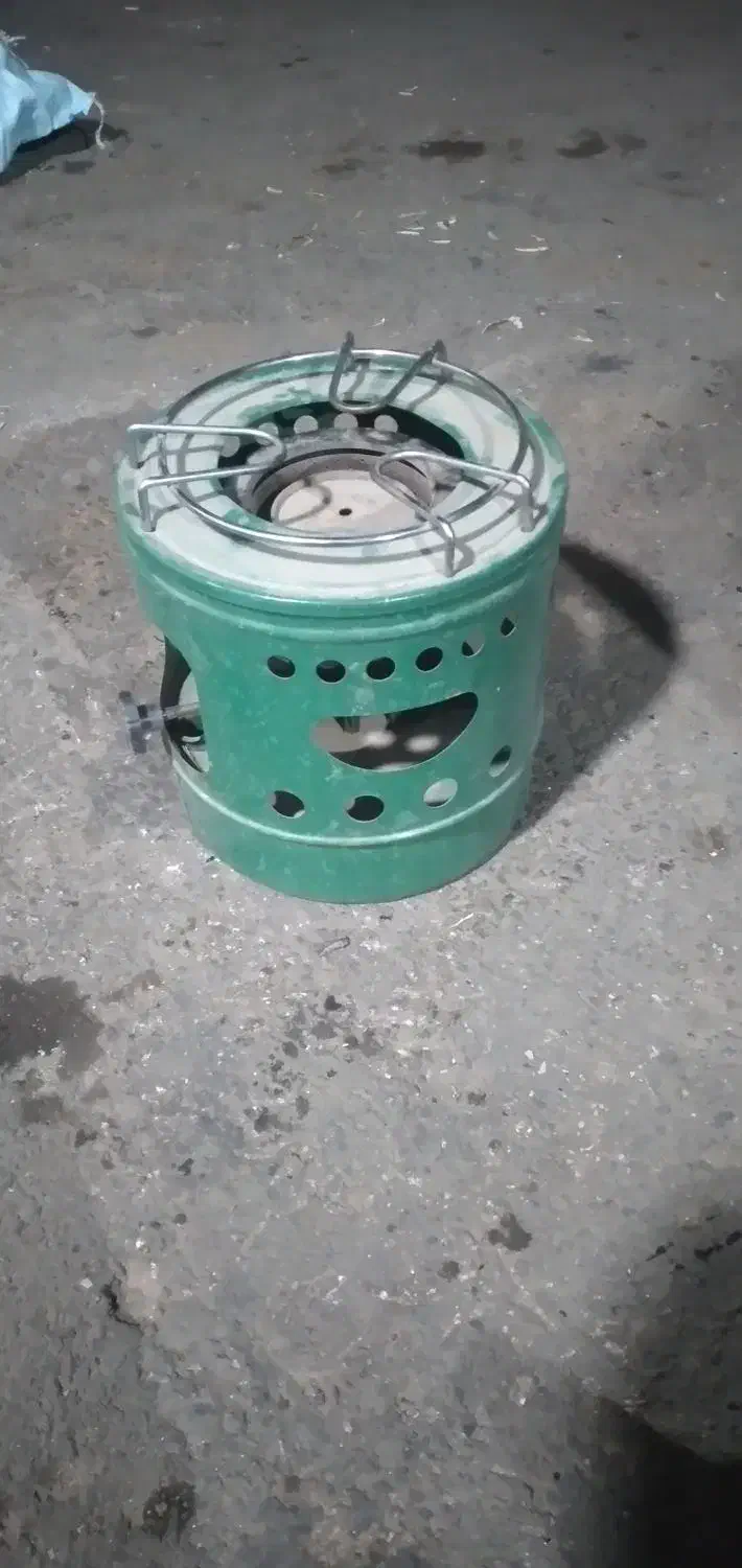 چراغ نفتی|کلکسیون اشیاء عتیقه|اقبالیه, |دیوار