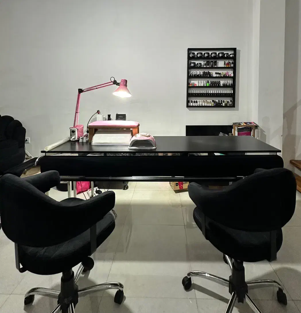 فروش میز ناخن دو نفره|آرایشگاه و سالن‌های زیبایی|نوشهر, |دیوار