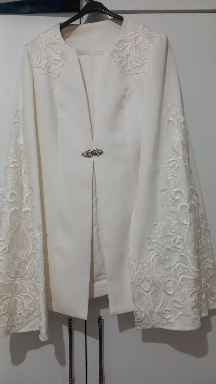 چند دست لباس مجلسی|لباس|رباطکریم, نصیرشهر|دیوار