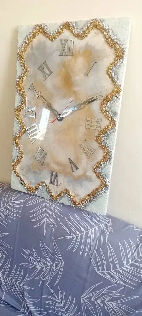 تولید و پخش انواع ساعتهای دیواری رزینی|ساعت دیواری و تزئینی|محمدشهر, همایون ویلا|دیوار