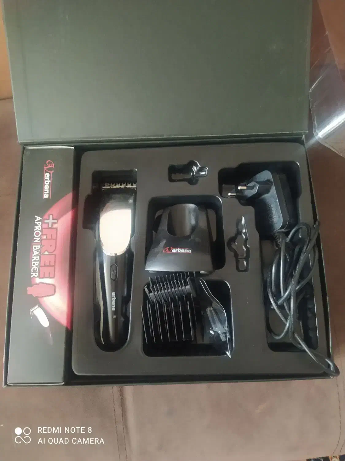 مقداری لوازم آرایشگاه به فروش میرسد|آرایشگاه و سالن‌های زیبایی|مشهد, شهید قربانی|دیوار