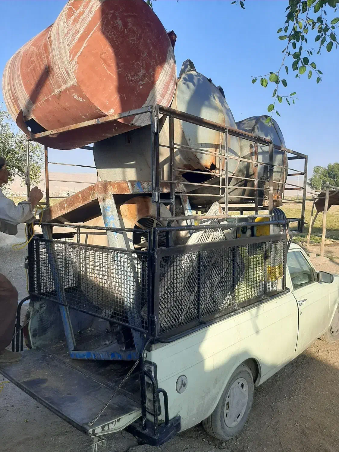 کارتن .کتاب دفتر آهن.|عمدهفروشی|شیراز, شریفآباد|دیوار