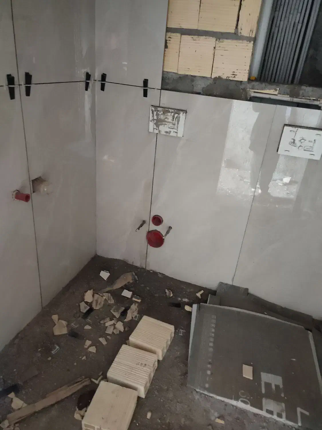 سنگ کاری وکاشی سرامیک کاری وپله|خدمات پیشه و مهارت|بندرعباس, |دیوار