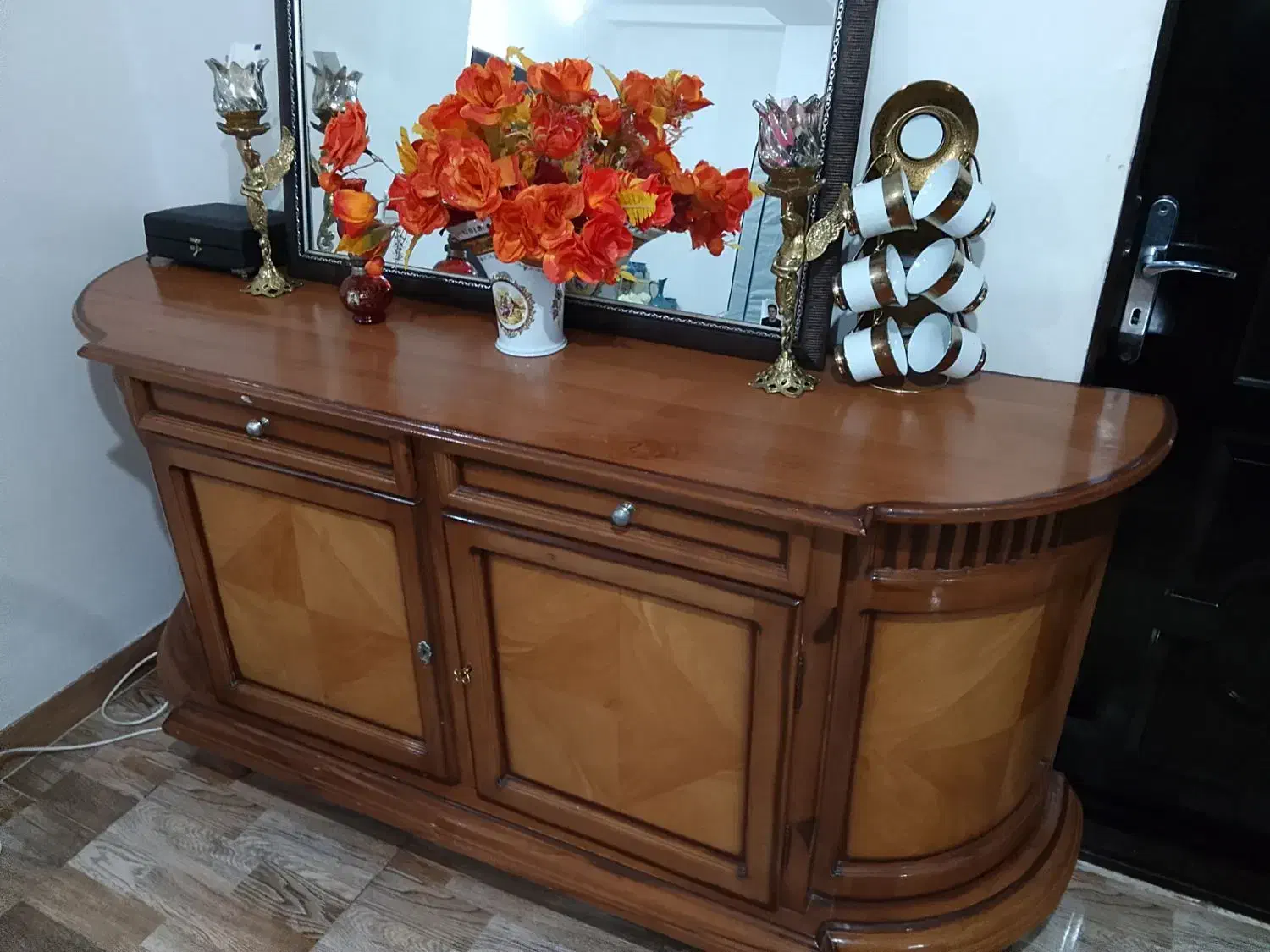 کنسول|بوفه، ویترین، کنسول|ماسال, |دیوار