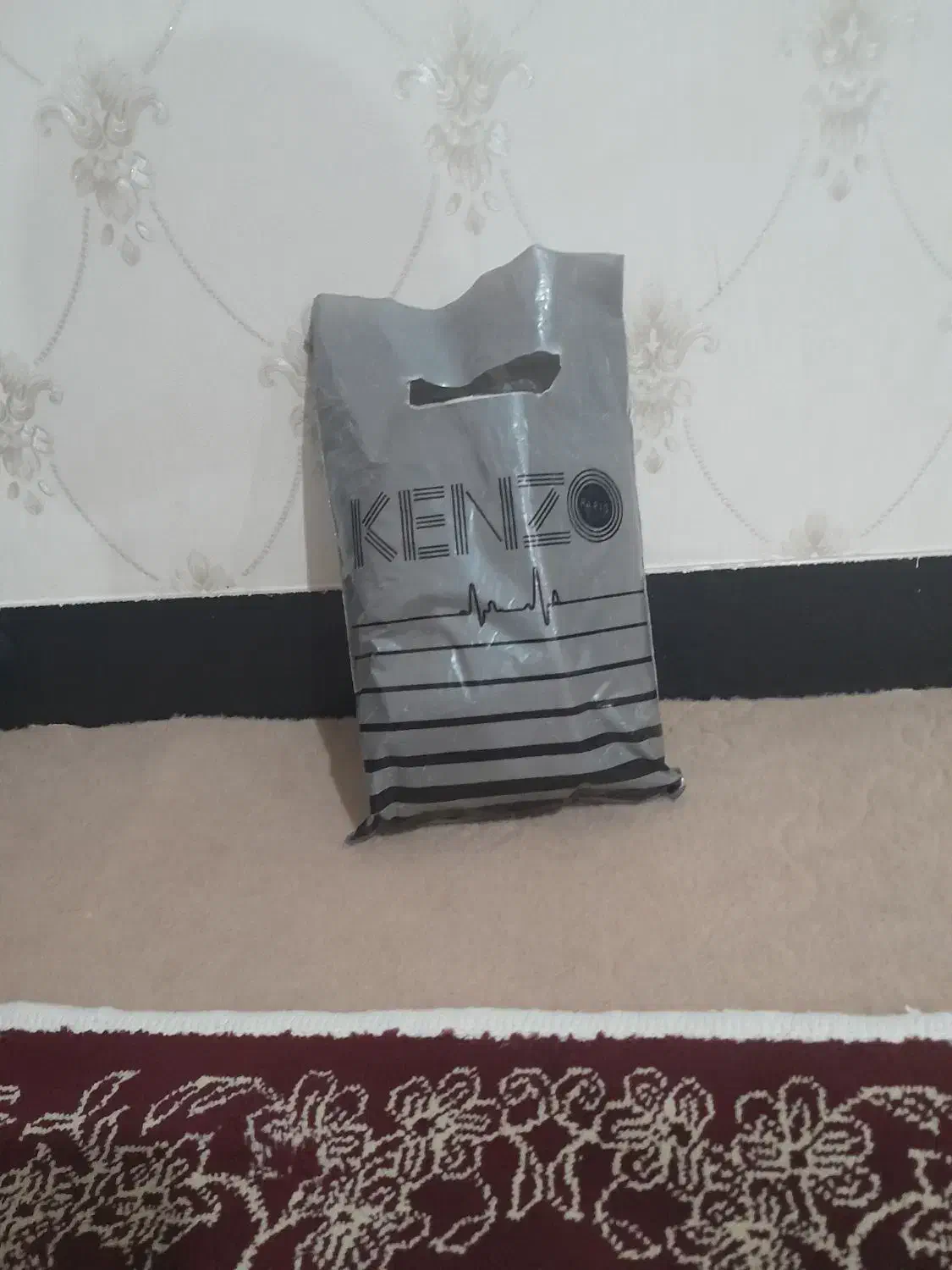 کیف و نایلون پیدا شده|اشیا|سرپل ذهاب, |دیوار