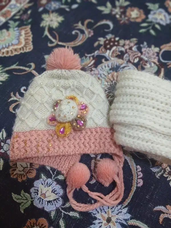 شال گردن و کلاه بچگانه|کفش و لباس بچه|نصر آباد, |دیوار