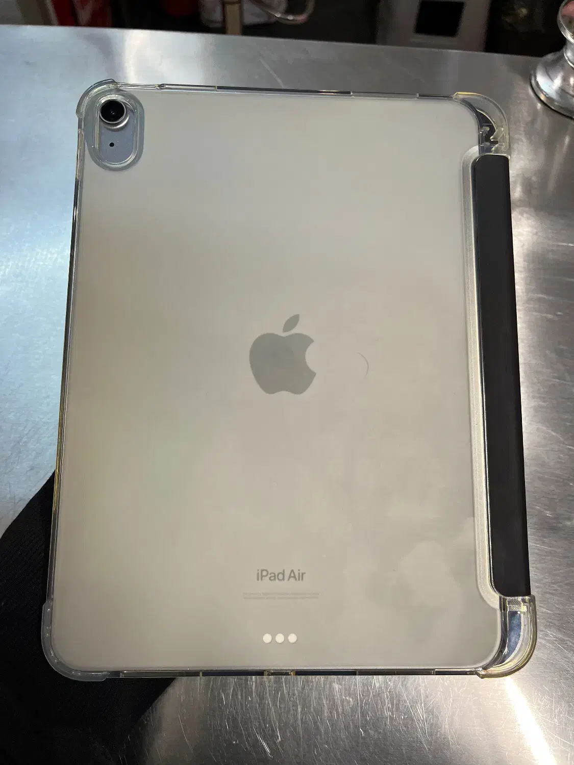 آیپد ایر m2 نسل ۶|تبلت|اصفهان, درب کوشک|دیوار