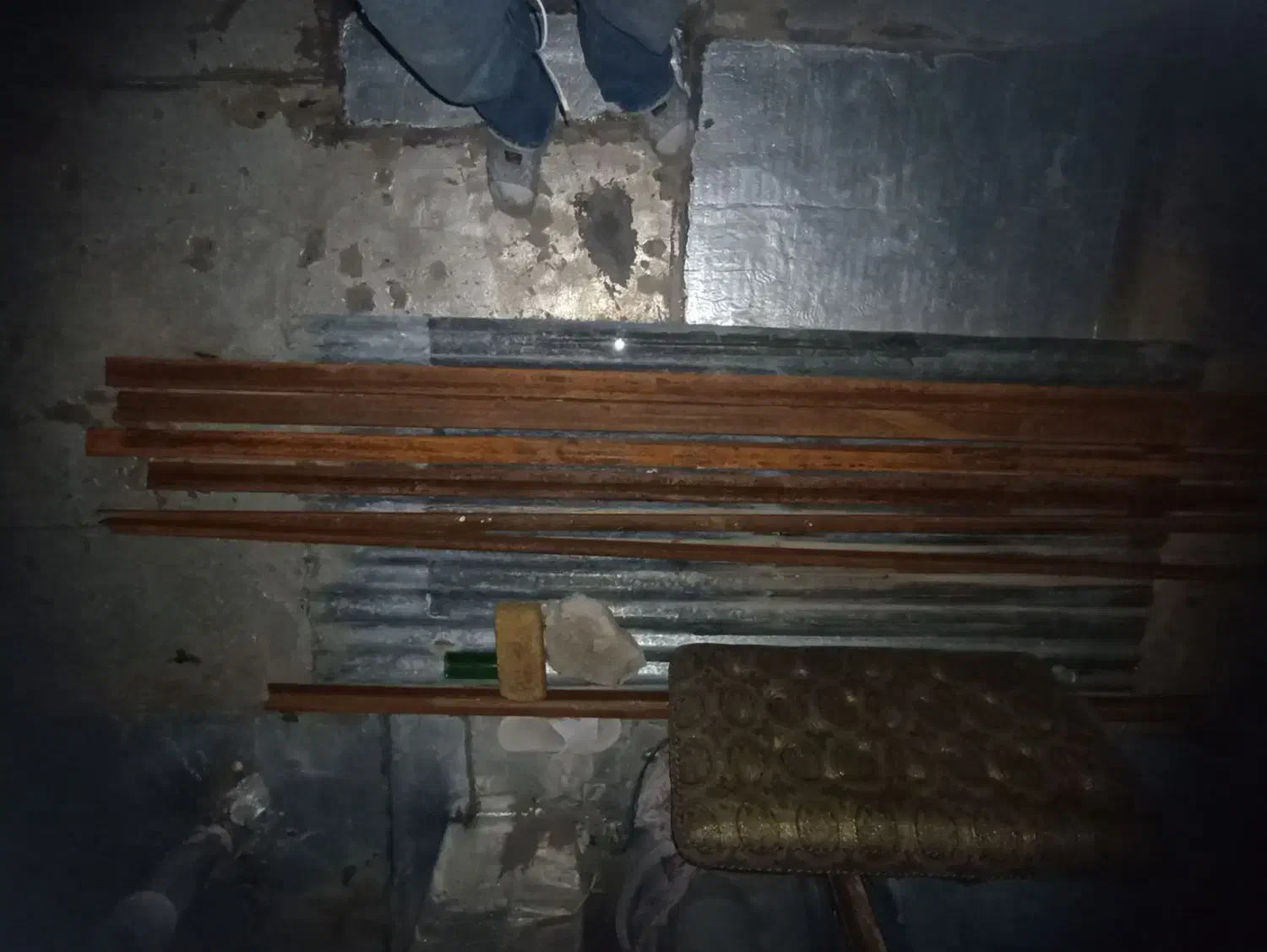 نبشی وقوطی|مصالح و تجهیزات ساختمان|دهگلان, |دیوار