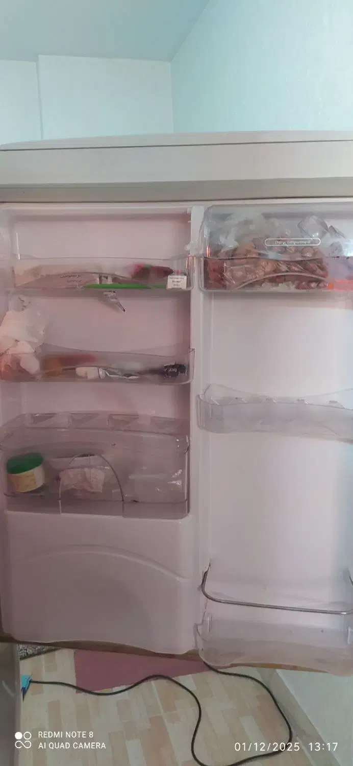 یخچال فریزر سرحمی اسنوا کارکرده 12000/000|یخچال و فریزر|بروجرد, |دیوار