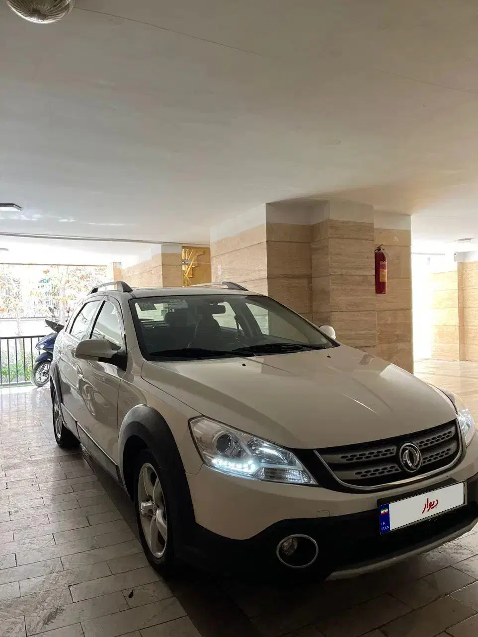 اچ سی کراس مدل۹۶ مشابه نو|خودرو سواری و وانت|تهران, هروی|دیوار