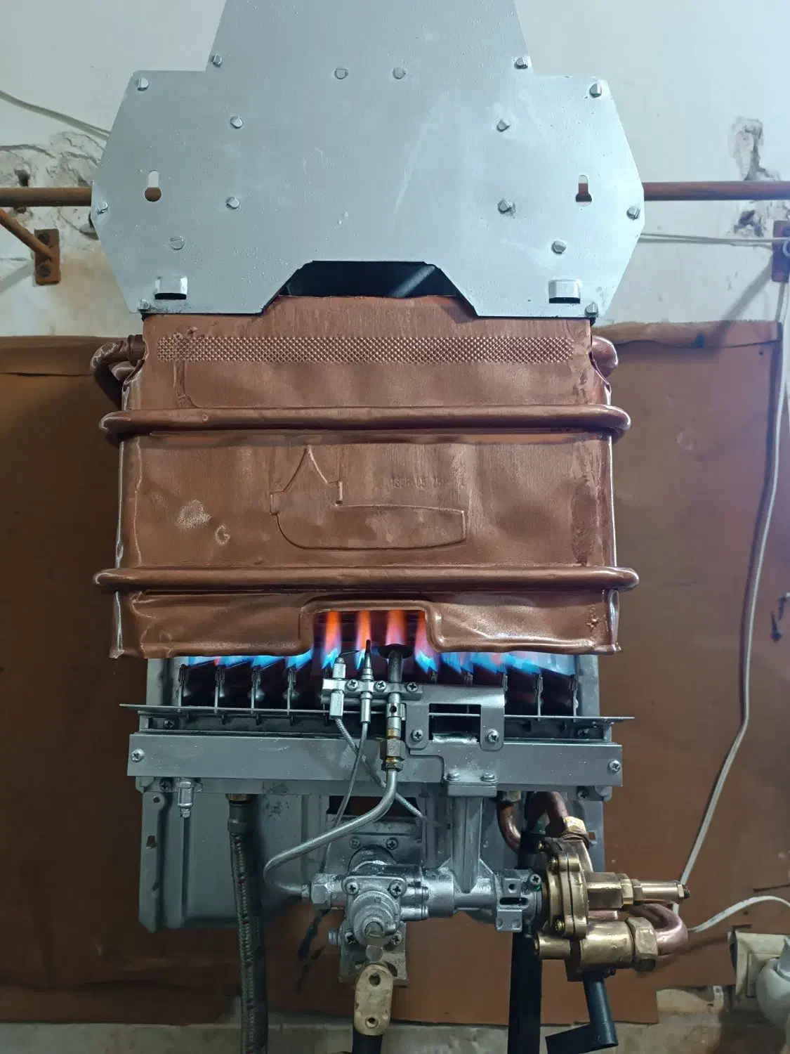 آبگرمکن دیواری بوتان مدلB3115|آبگرمکن، پکیج، شوفاژ|ساوه, |دیوار