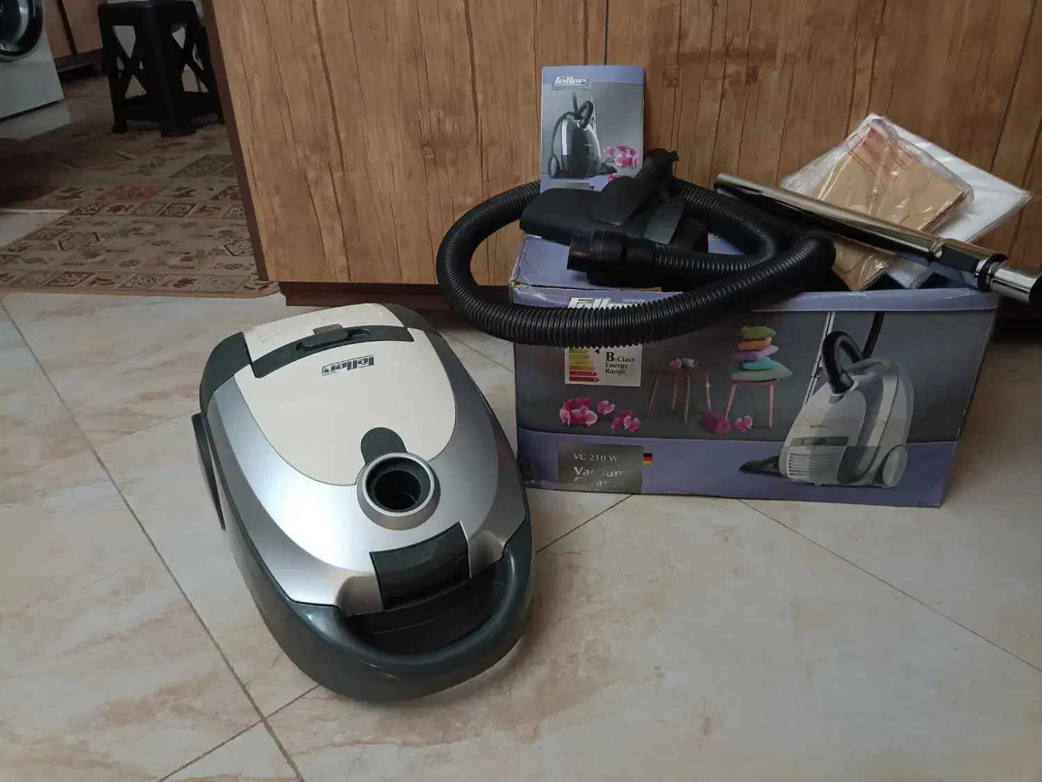 جاروی برقی دلونگی در حد نو|جاروبرقی، جارو شارژی، بخارشو|تهران, اختیاریه|دیوار