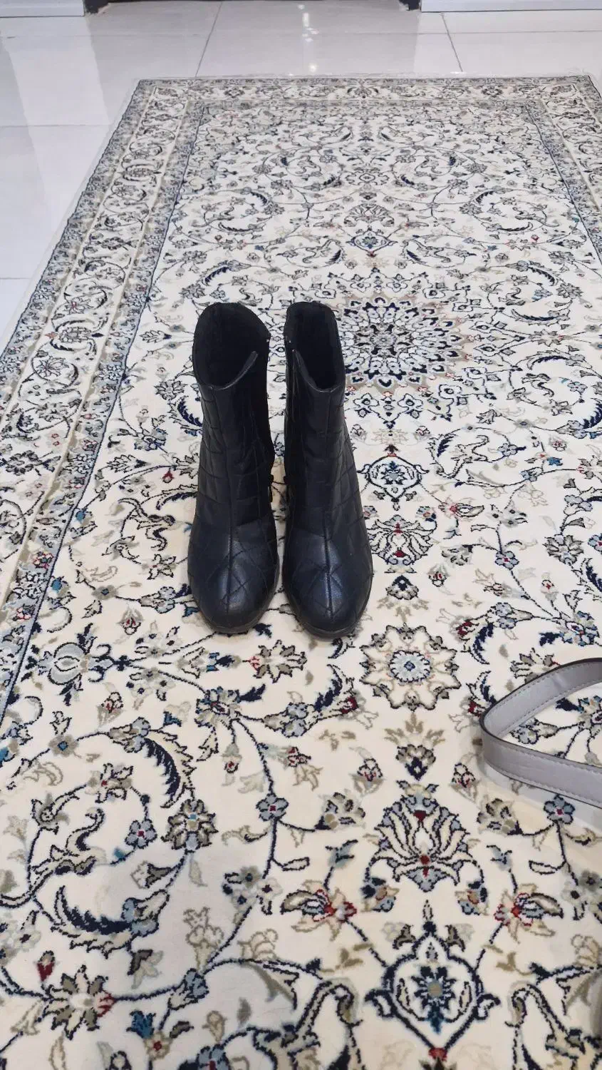 بوت کفش چرم نو مارک دار نو میباشد سایز ۳۸|کیف، کفش، کمربند|صفادشت, |دیوار