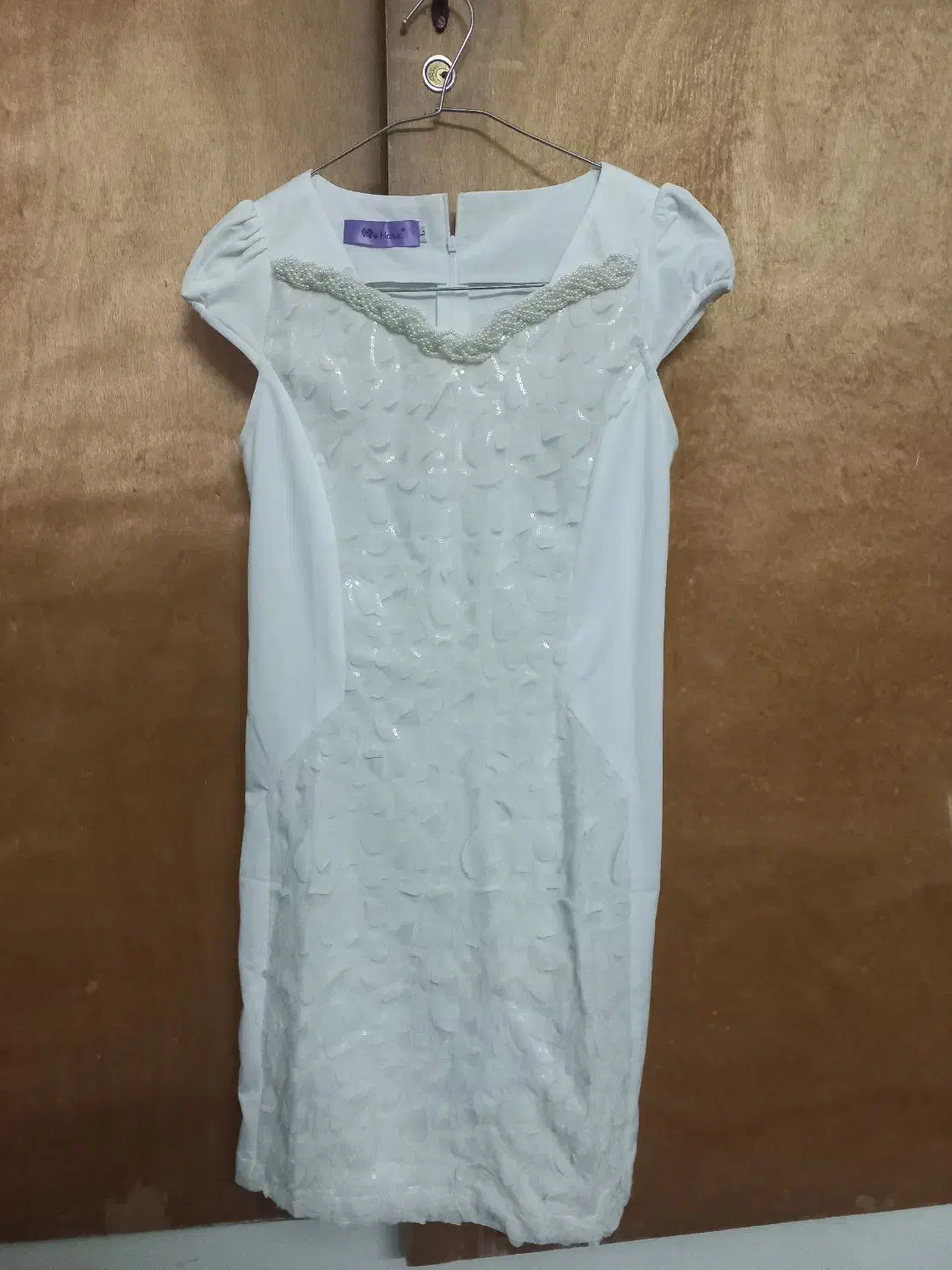 لباس مجلسی|لباس|دماوند, دماوند|دیوار