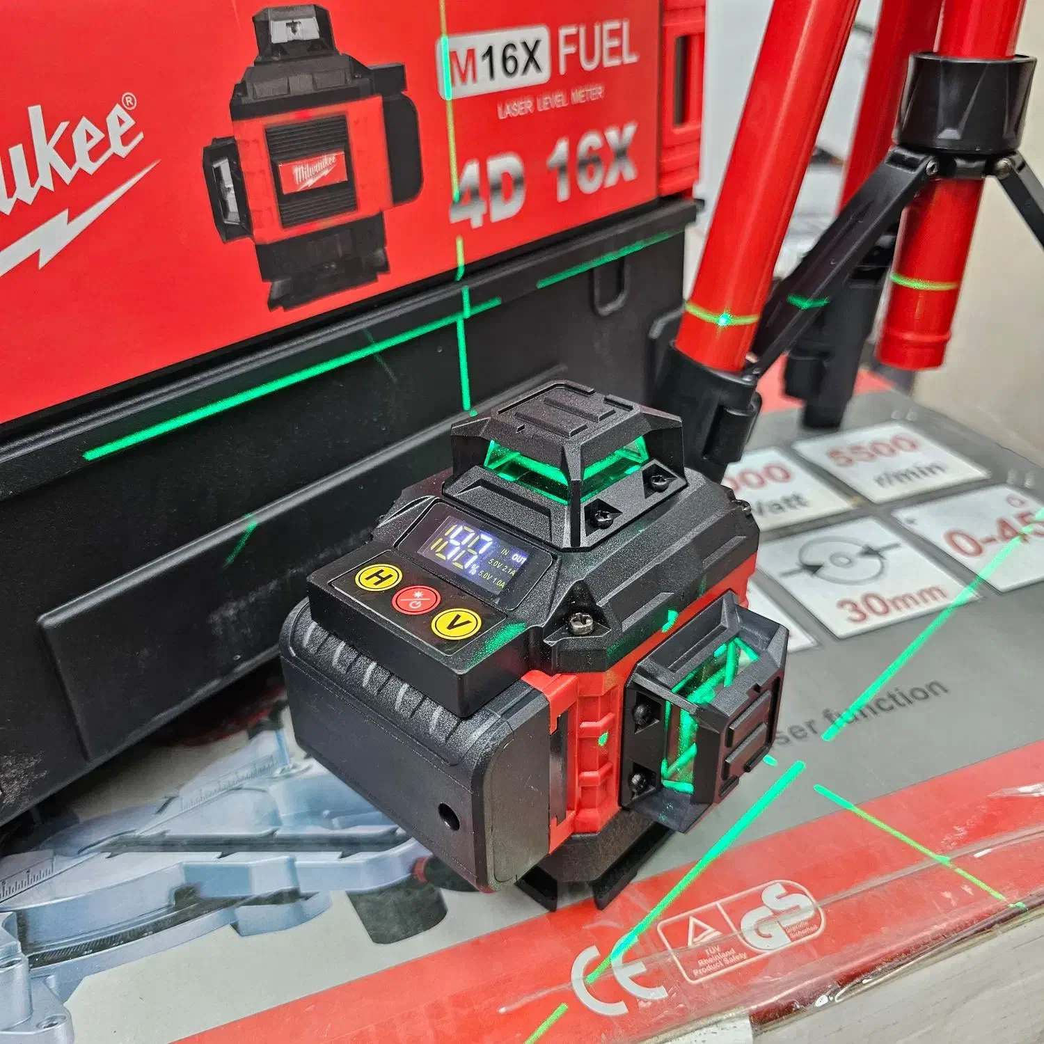 تراز لیزری ۳۶۰ درجه ۱۶ لاین میلواکی با لوازم کامل|مصالح و تجهیزات ساختمان|اصفهان, فجر|دیوار