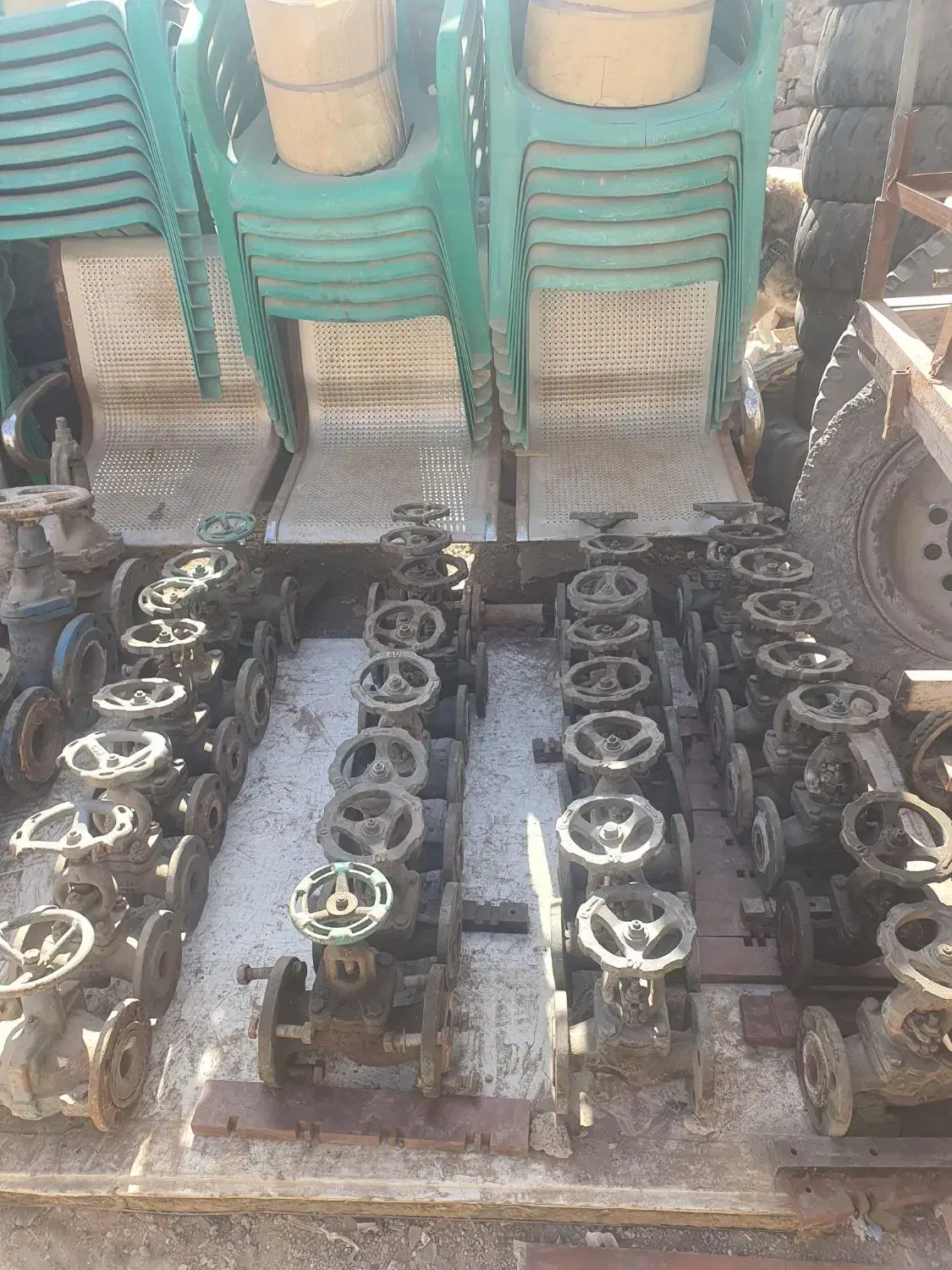 مقداری شیر آلات صنعتی|قطعات و لوازم جانبی رایانه|قم, قلعه صدری|دیوار