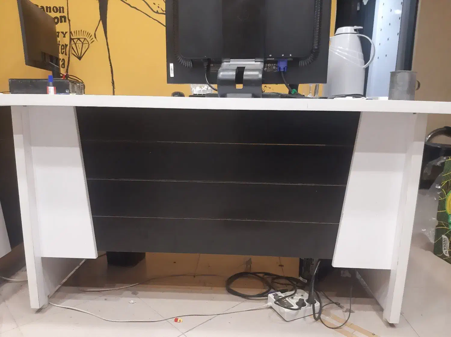 تجهیزات دفتر اداری|دفتر کار|قم, زنبیل آباد|دیوار