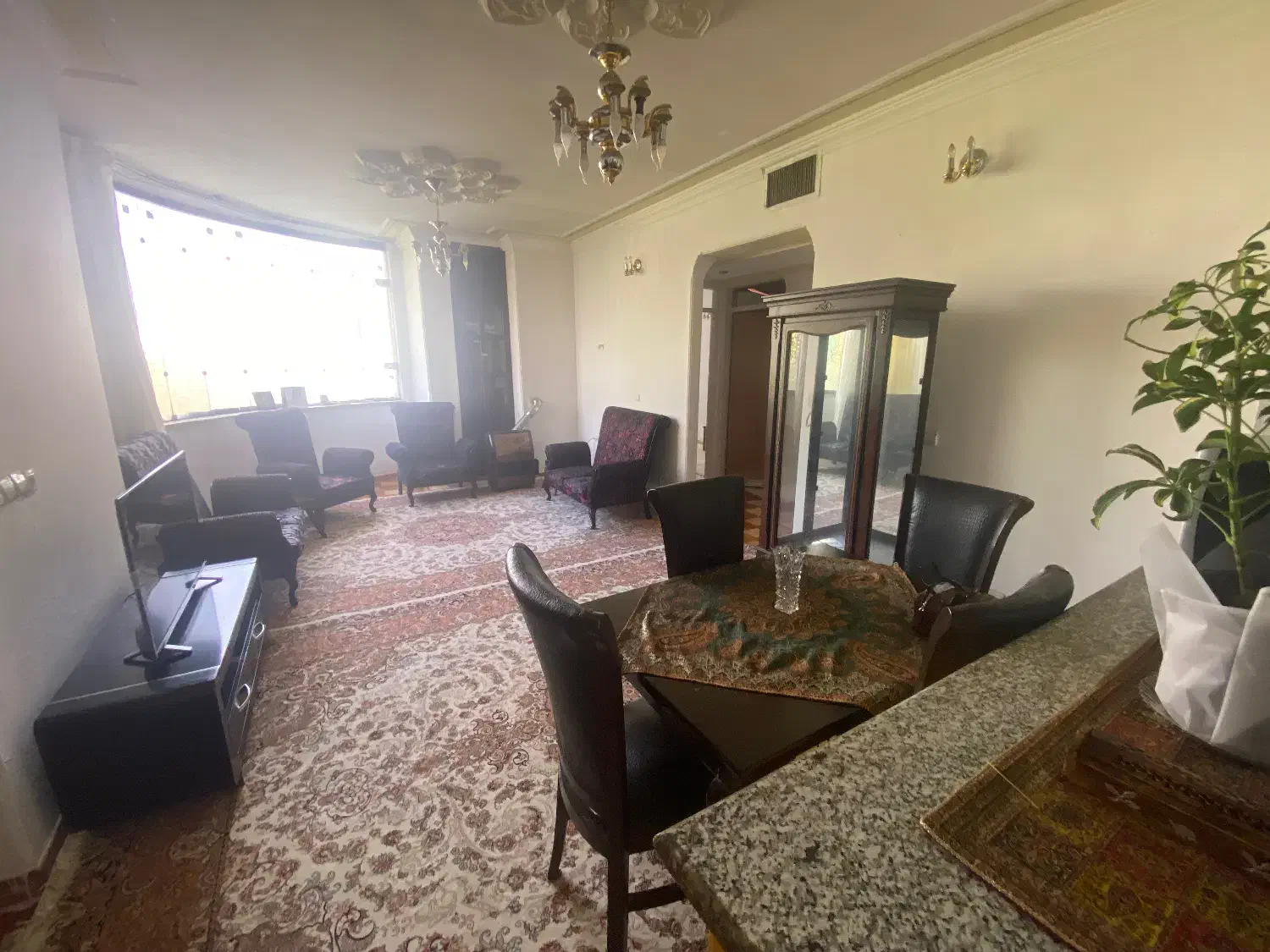 اجاره روزانه و هفتگی منزل اپارتمان مبله زرهی لوکس|اجارهٔ کوتاه‌مدت آپارتمان و سوئیت|شیراز, کلاهدوز|دیوار