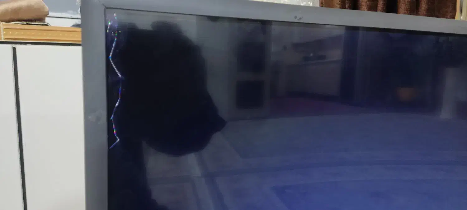 تلویزیون ۵۵ اینچ خمیده صفحه شکسته|تلویزیون و پروژکتور|الیگودرز, |دیوار