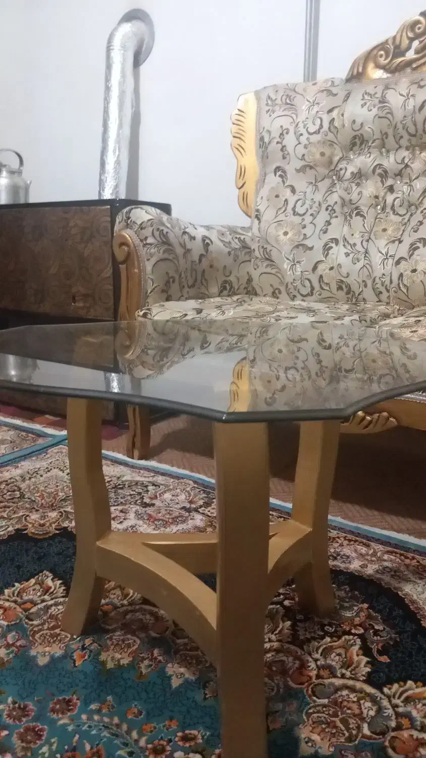 مبل یک میلیون و آینه شمعدان  ۵۰۰ و تلویزیون ۳۲|مبلمان خانگی و میز عسلی|تبریز, |دیوار