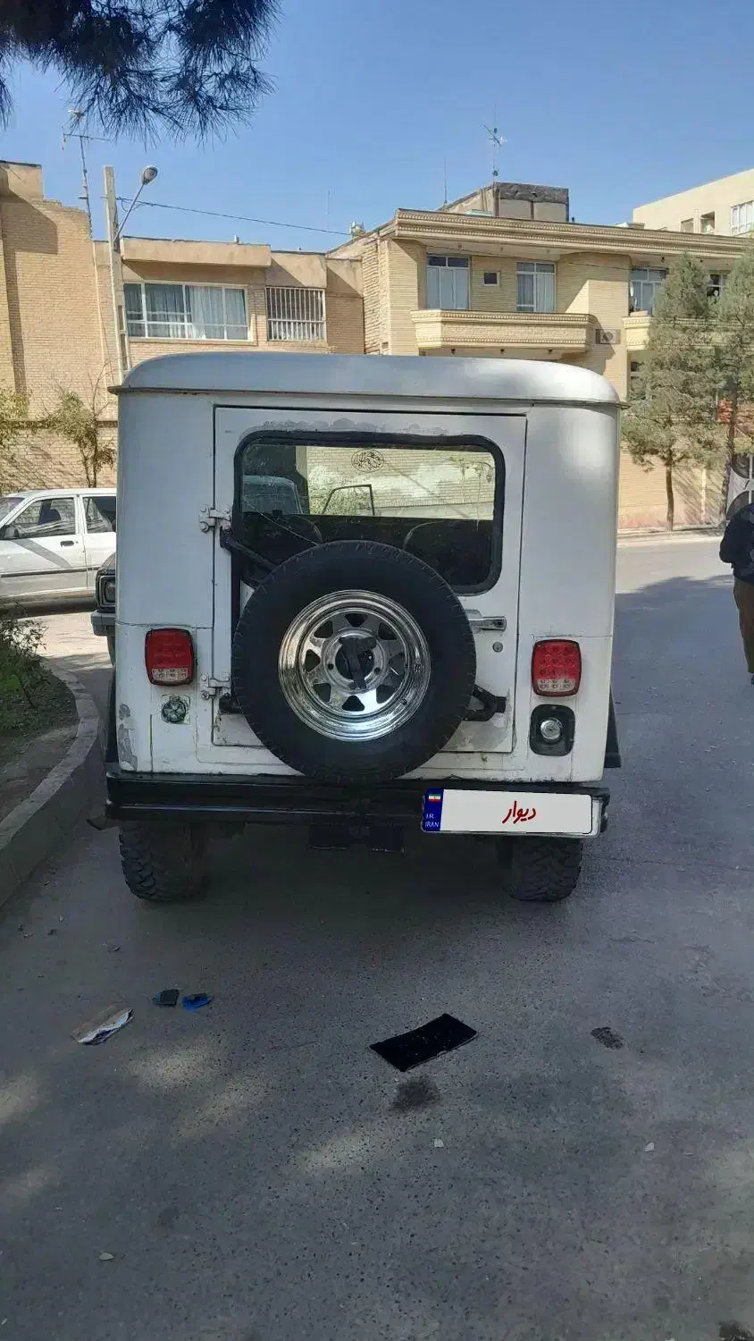 جیپ صحرا ۱۳۷۱ کروک سفید فرمان برقی سنددوحالته|خودرو سواری و وانت|مشهد, امامیه (شهرک غرب)|دیوار