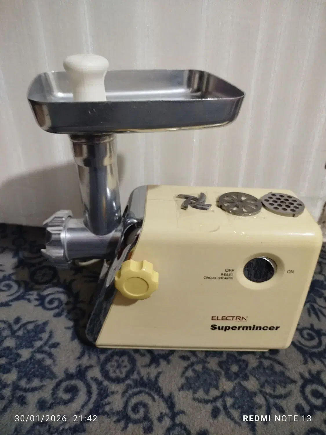 چرخ گوشت|سایر لوازم برقی|اقبالیه, |دیوار