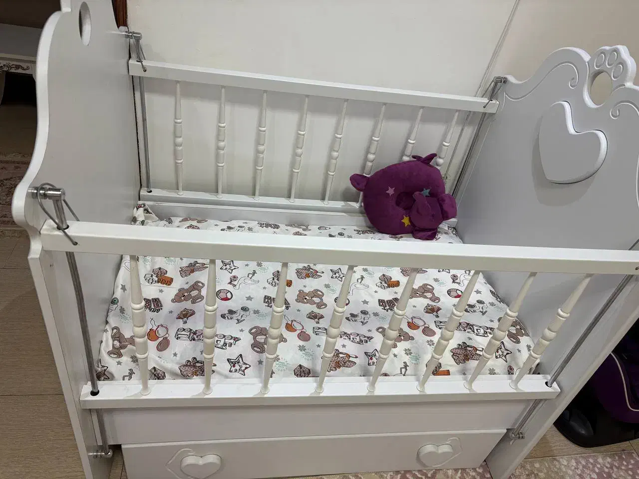 تخت بچه نو|تخت و صندلی بچه|کوچصفهان, |دیوار