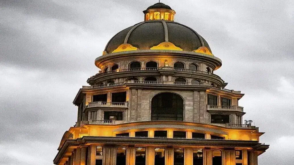 ۹۵ متر اپارتمان/ غرب ایران مال/سند تعاونی|پیشفروش املاک|تهران, گلستان (شهرک راه آهن)|دیوار