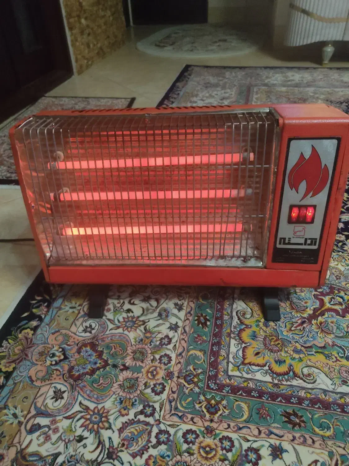 بخاری برقی و کرسی برقی|بخاری، هیتر، شومینه|ارومیه, |دیوار