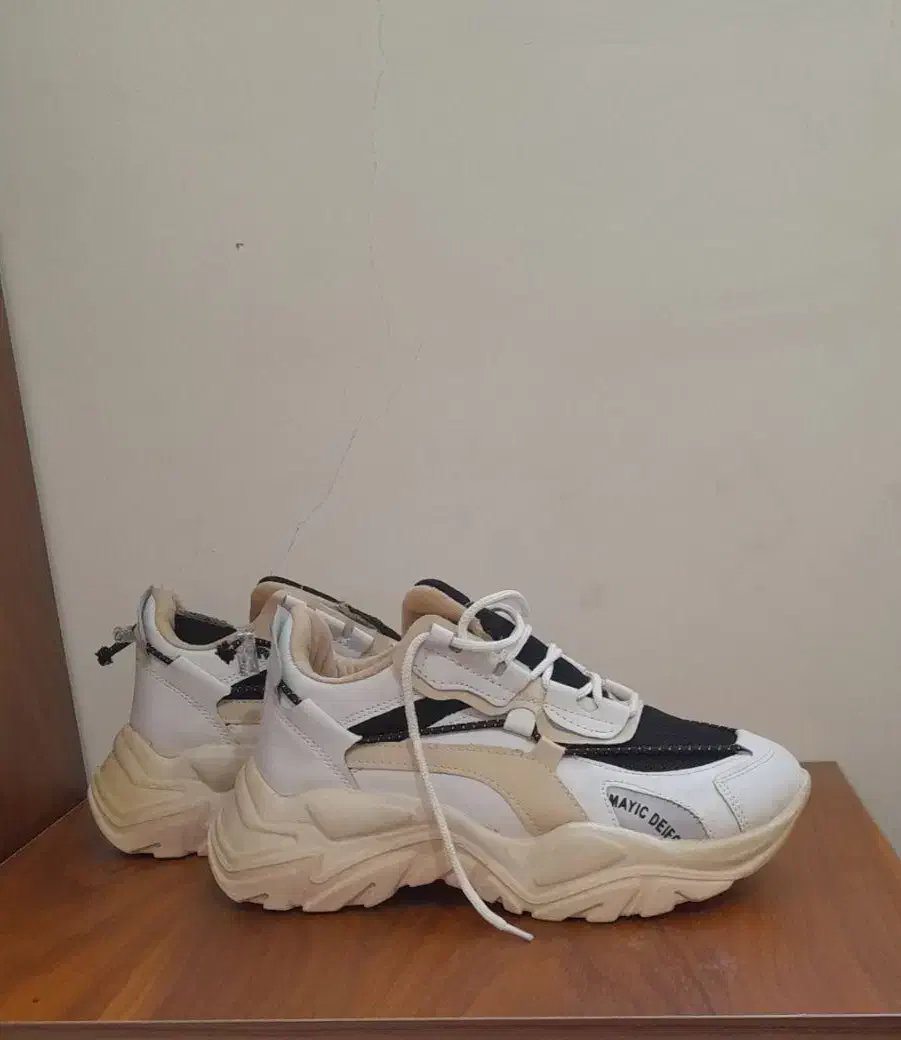 کتونی کاملا نو|کیف، کفش، کمربند|محمدشهر, شهرک پیام (مهرالبرز)|دیوار