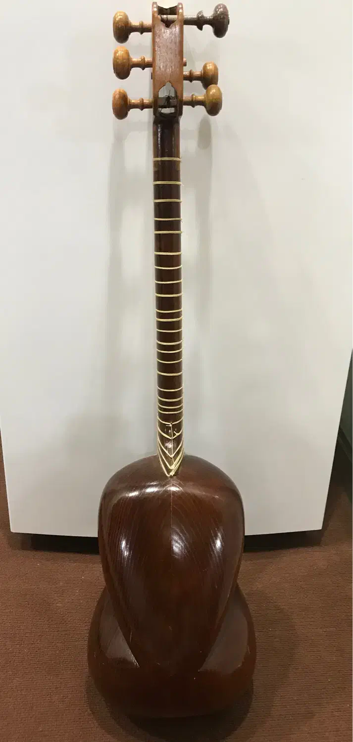 تار فرهاد|سازهای سنتی|خرم‌آباد, |دیوار