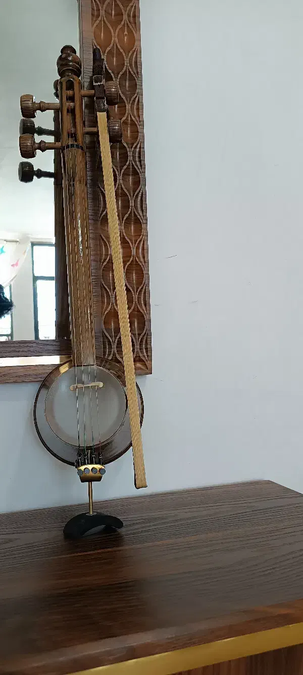 کمانچه نونو تازه خریدم|سازهای سنتی|خرم‌آباد, |دیوار