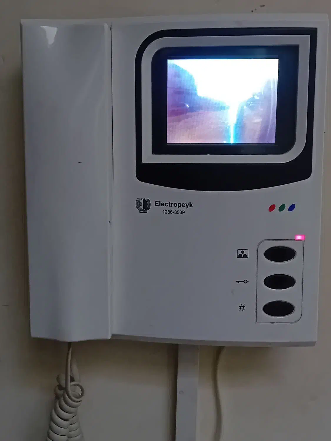 برقکاری / نصب آیفون|خدمات پیشه و مهارت|کرمان, |دیوار