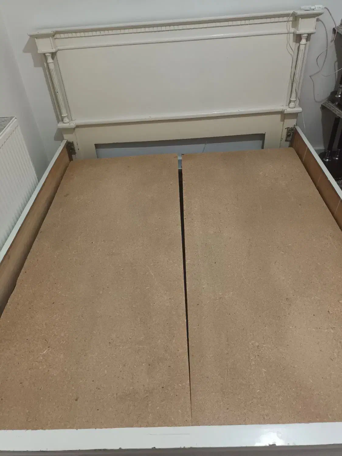 تخت دو نفره|تخت و سرویس خواب|پرند, فاز ۶|دیوار