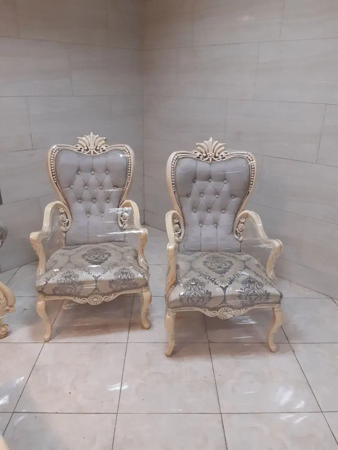 مبل ۷نفره افسون سفارشی بهمراه میزوعسلی درحدنو|مبلمان خانگی و میز عسلی|مشکین‌دشت, |دیوار