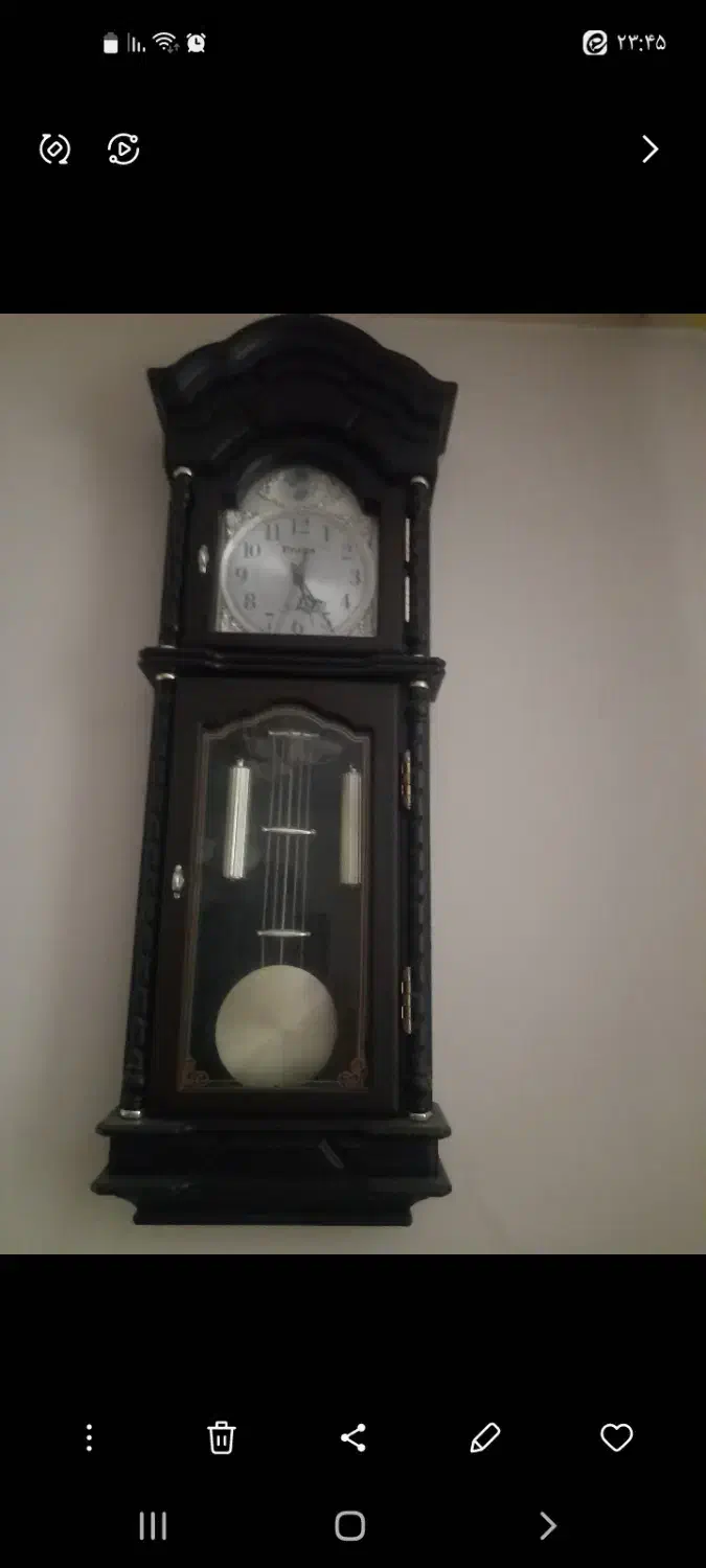 ساعت دیواری در حد نو و سالم سالم|ساعت دیواری و تزئینی|سمنان, |دیوار