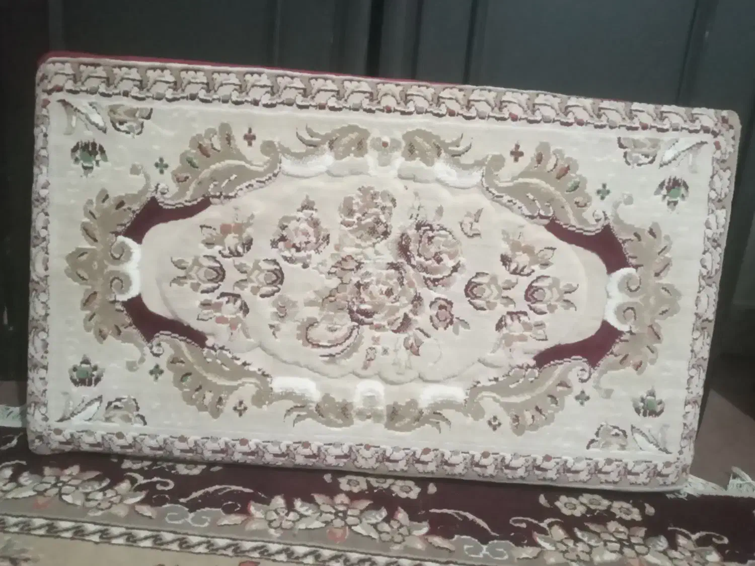 پشتی|پشتی|نجفآباد, هفده شهریور|دیوار