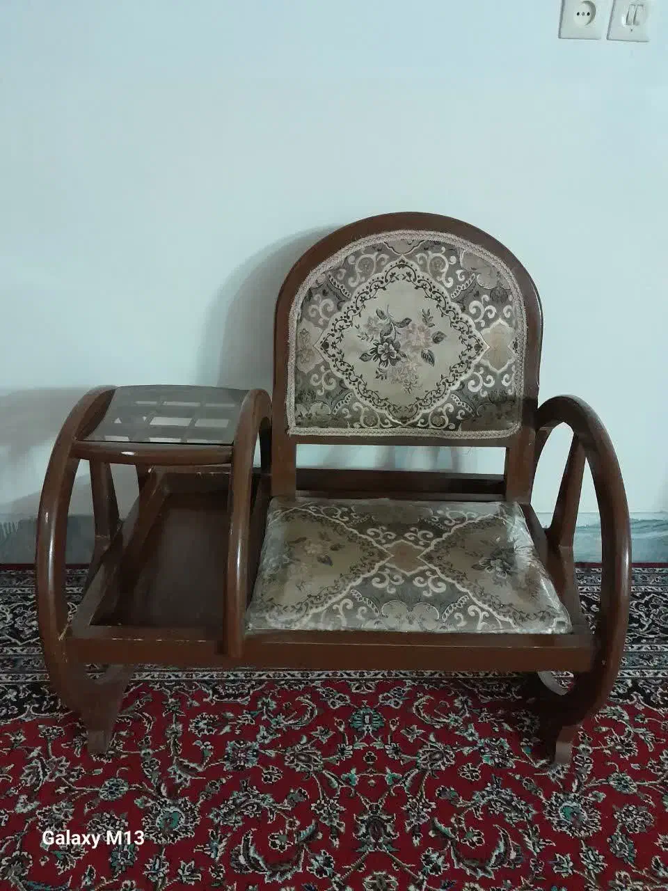 میز تلفن در حدنو|میز تلفن|کاشان, فین بزرگ|دیوار