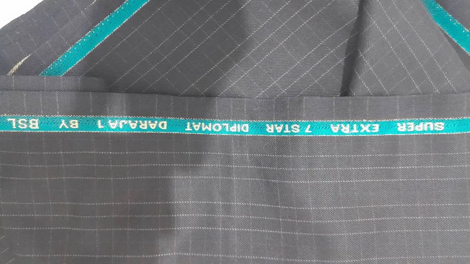 پارچه کت شلوار|لباس|بومهن, |دیوار