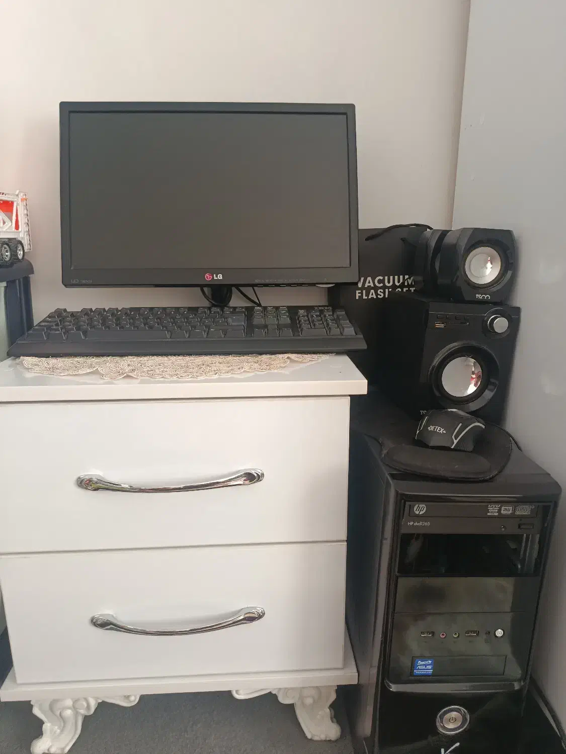 کامپیوتر|رایانه رومیزی|نقده, |دیوار