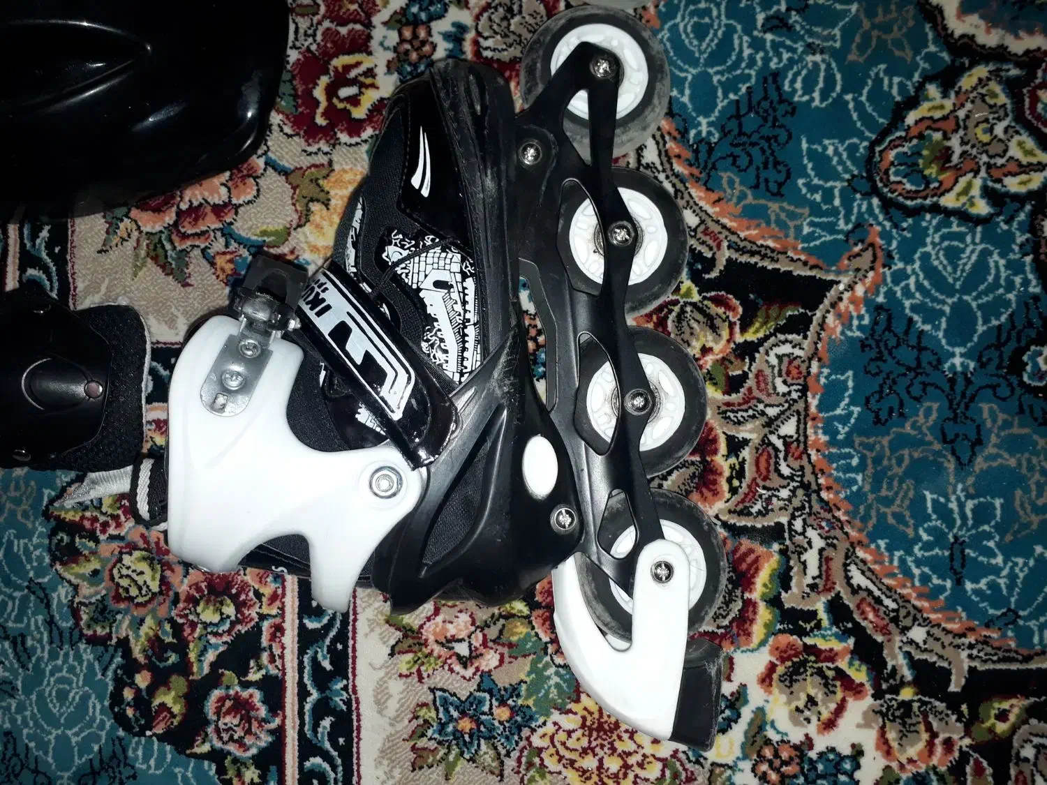 اسکیت و ست لوازم ایمنی|دوچرخه، اسکیت، اسکوتر|تبریز, |دیوار