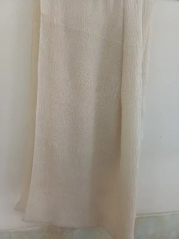 شال کرمی|لباس|زارچ, |دیوار