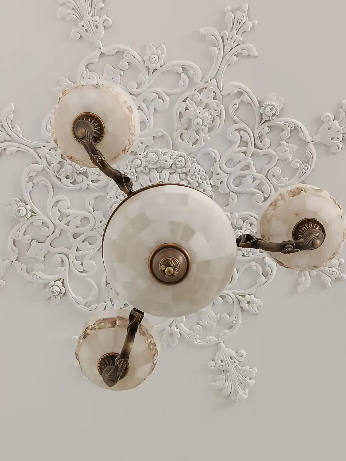 لوستر 3شاخه برنزی|لوستر و چراغ آویز|کرج, کوی کارمندان شمالی|دیوار