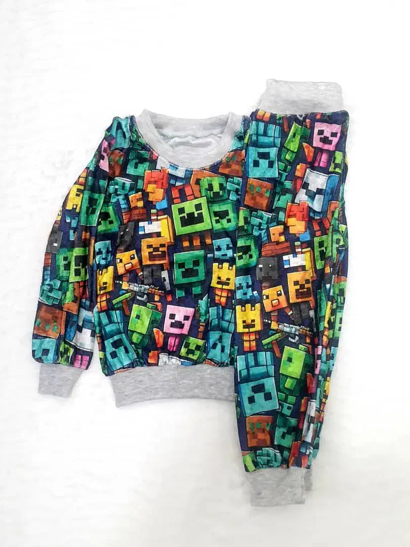 ارسال رایگان است|کفش و لباس بچه|اردبیل, |دیوار