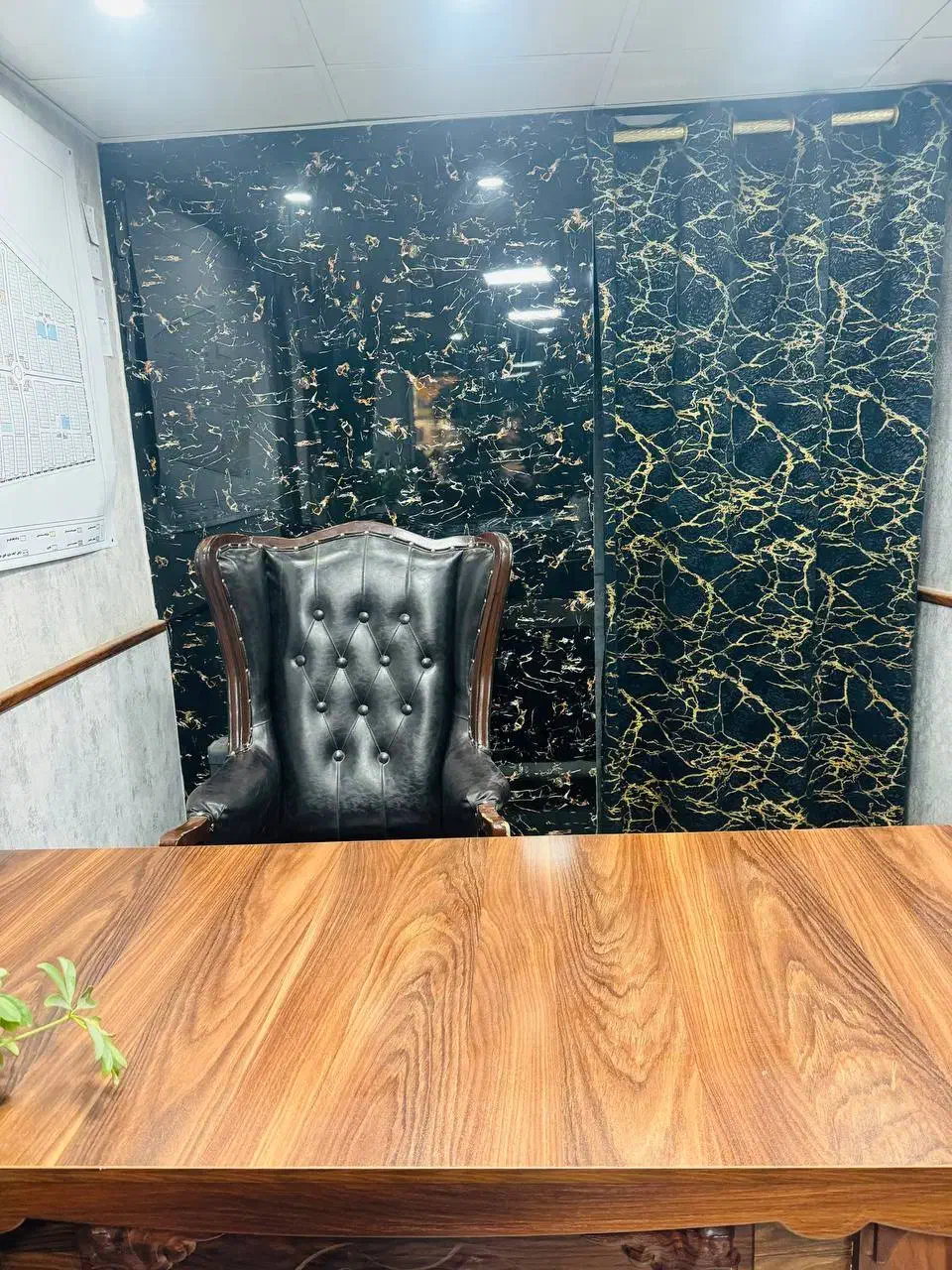 صندلی مدیریت کلاسیک|صندلی و نیمکت|بومهن, |دیوار