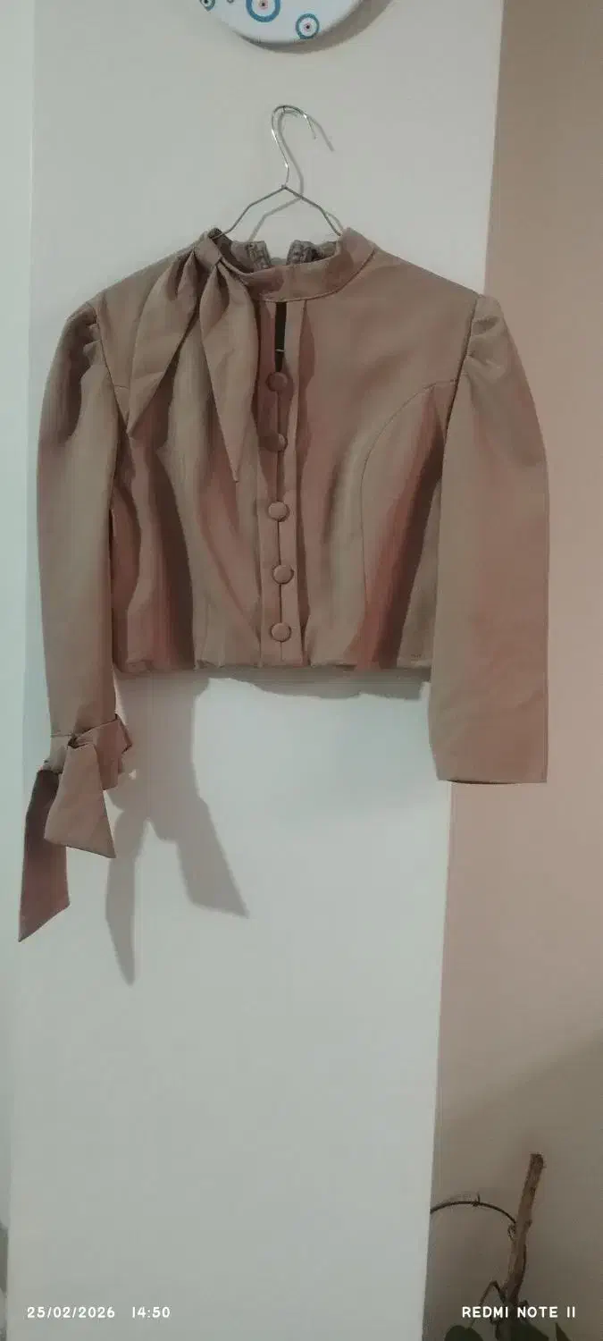 لباس|لباس|بجنورد, |دیوار