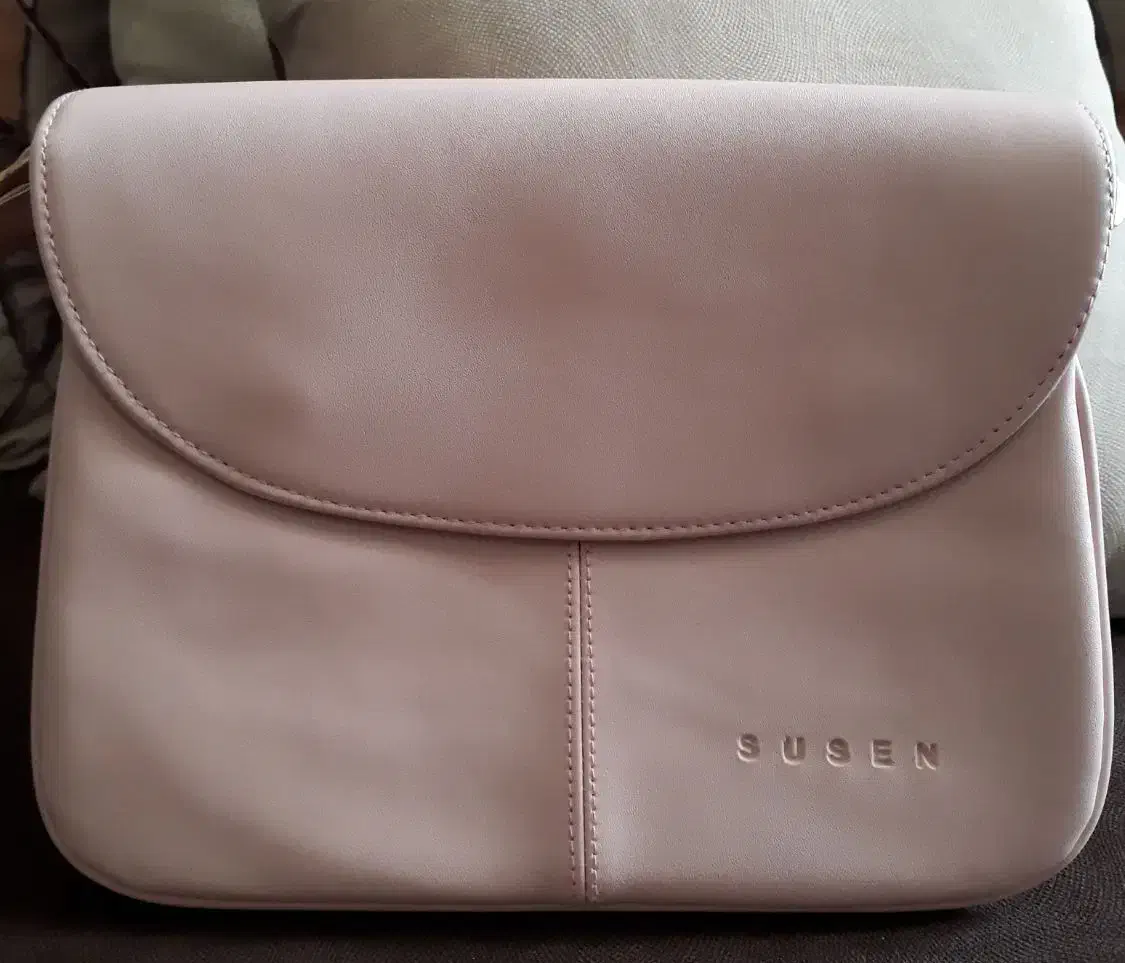 کیف نو نو|کیف، کفش، کمربند|شیراز, فخرآباد (دروازه کازرون)|دیوار