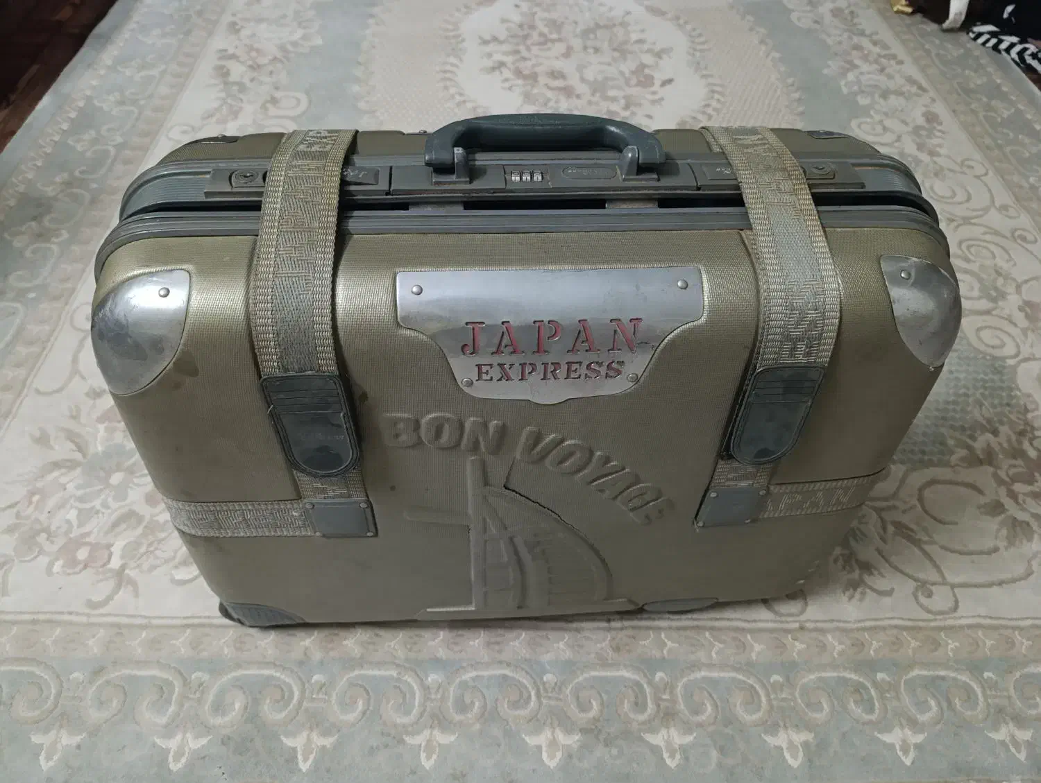 چمدان|کیف، کفش، کمربند|شیراز, کوی فرهنگیان|دیوار